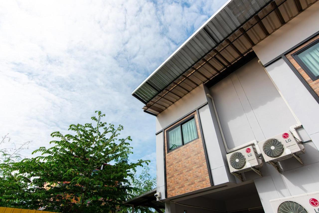 Matini Klong1 Hotel Rangsit Exterior photo
